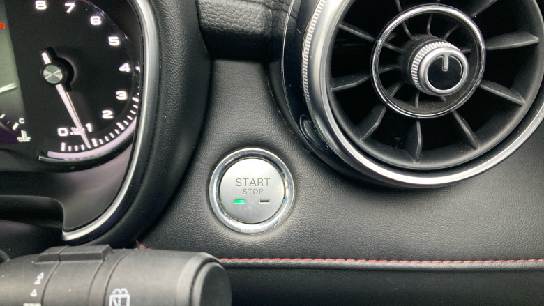 MG Hs 1.5 T-GDI Exclusive 5dr Petrol Hatchback